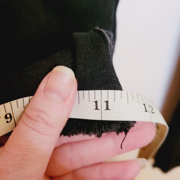 Almost Famous womens black flared leg raw hem jeans size 7 - Picture 9 of 10